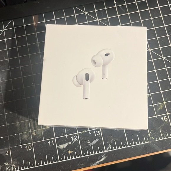 Apple AirPods Pro 2nd Gen - Picture 7 of 7